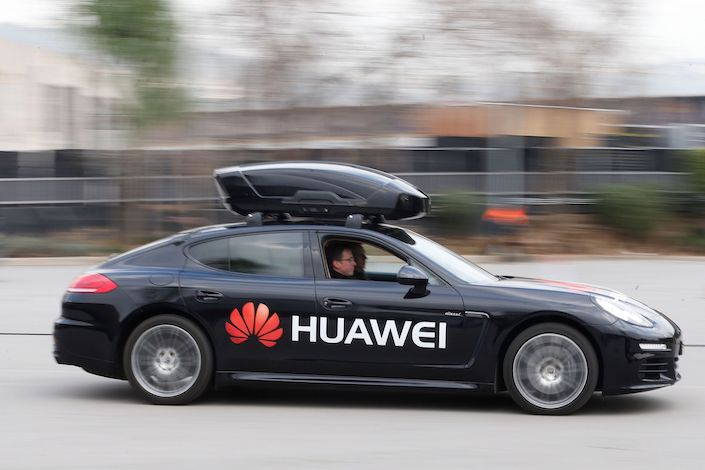 Cybercab Robotaxi Huawei - "Anything Tesla Can Do, We Can Do" 1600978362922996