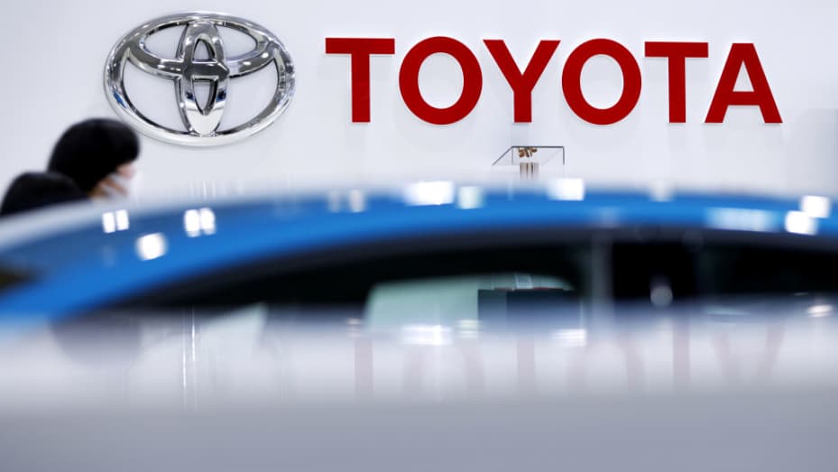 Cybercab Robotaxi Toyota, in Reversal, Says It Will Shift More Rapidly to EVs -1639463514573-gettyimages-1236289761-JAPAN_TOYOTA