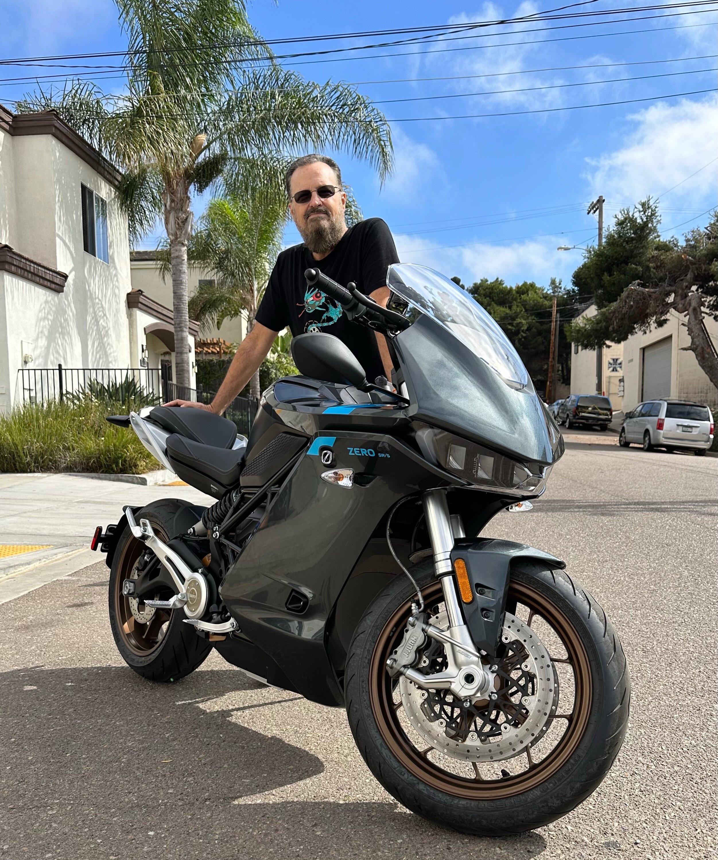 Cybercab Robotaxi Towing my new Zero electric bike with the Tesla 1692632468491