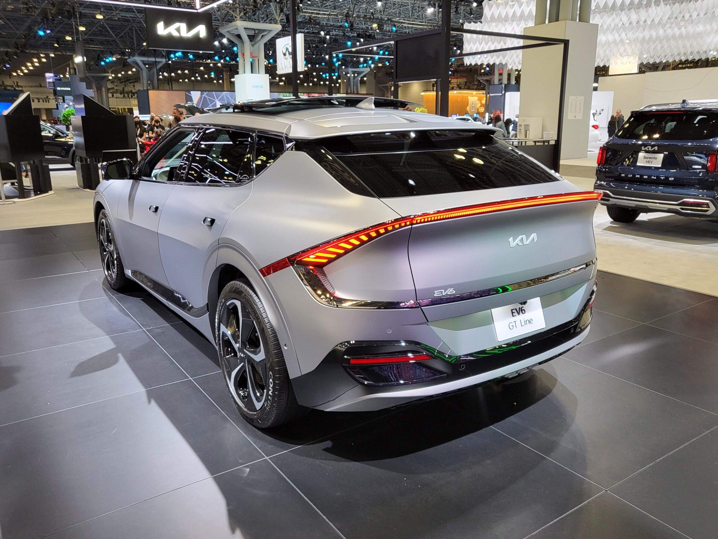 Cybercab Robotaxi Strong Non-Tesla EV presence at the 2022 New York International Auto Show 20220415_201257