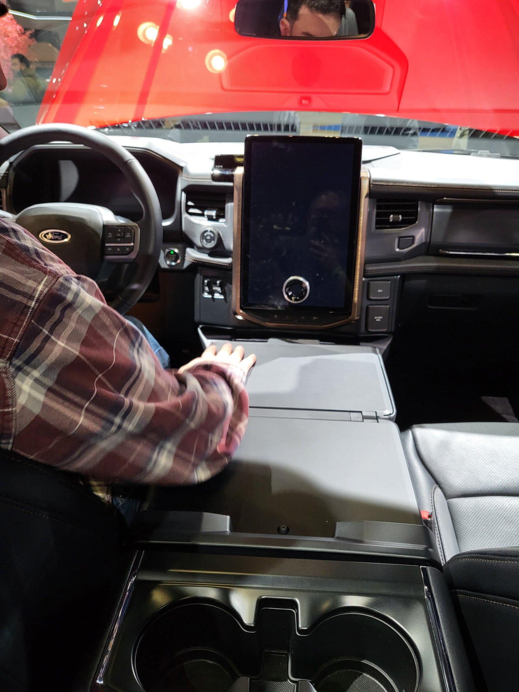 Cybercab Robotaxi Strong Non-Tesla EV presence at the 2022 New York International Auto Show 20220415_204025