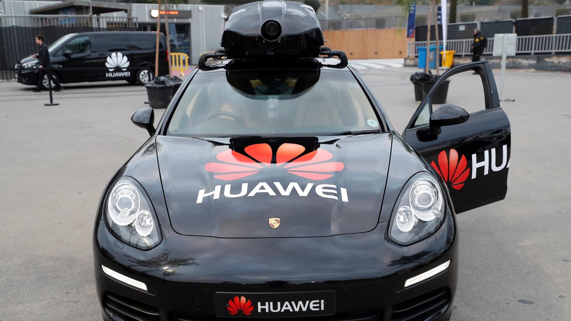 Cybercab Robotaxi Huawei - "Anything Tesla Can Do, We Can Do" 7%2F29577130-3-eng-GB%2FCropped-1601011134RTX4YZQ2