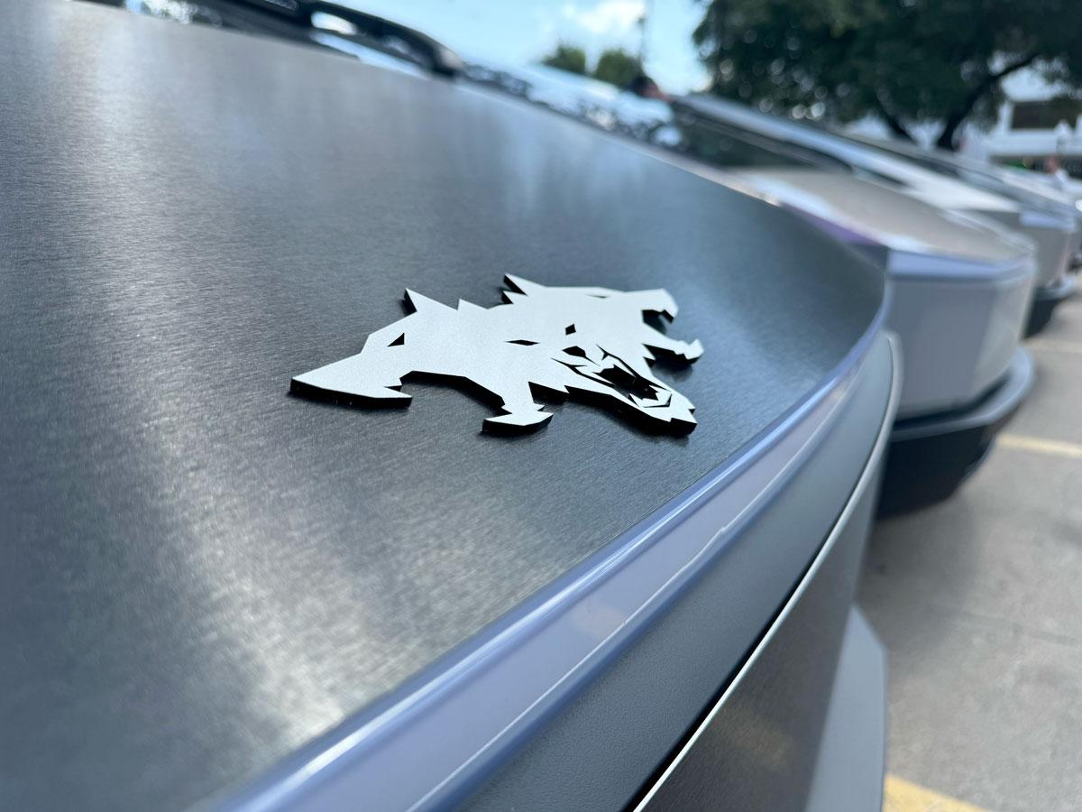 Cybercab Robotaxi ? Metallic Silver Cyberbeast 3D Laser-Cut Emblems hood-sid